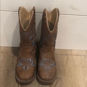 Little girls ariat boots